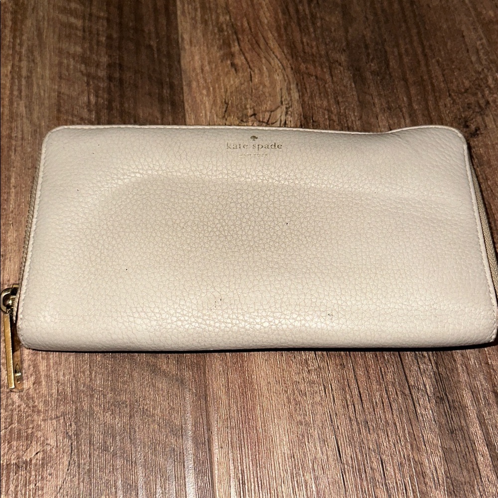 Kate‎ Spade Beige Zip Around Wallet